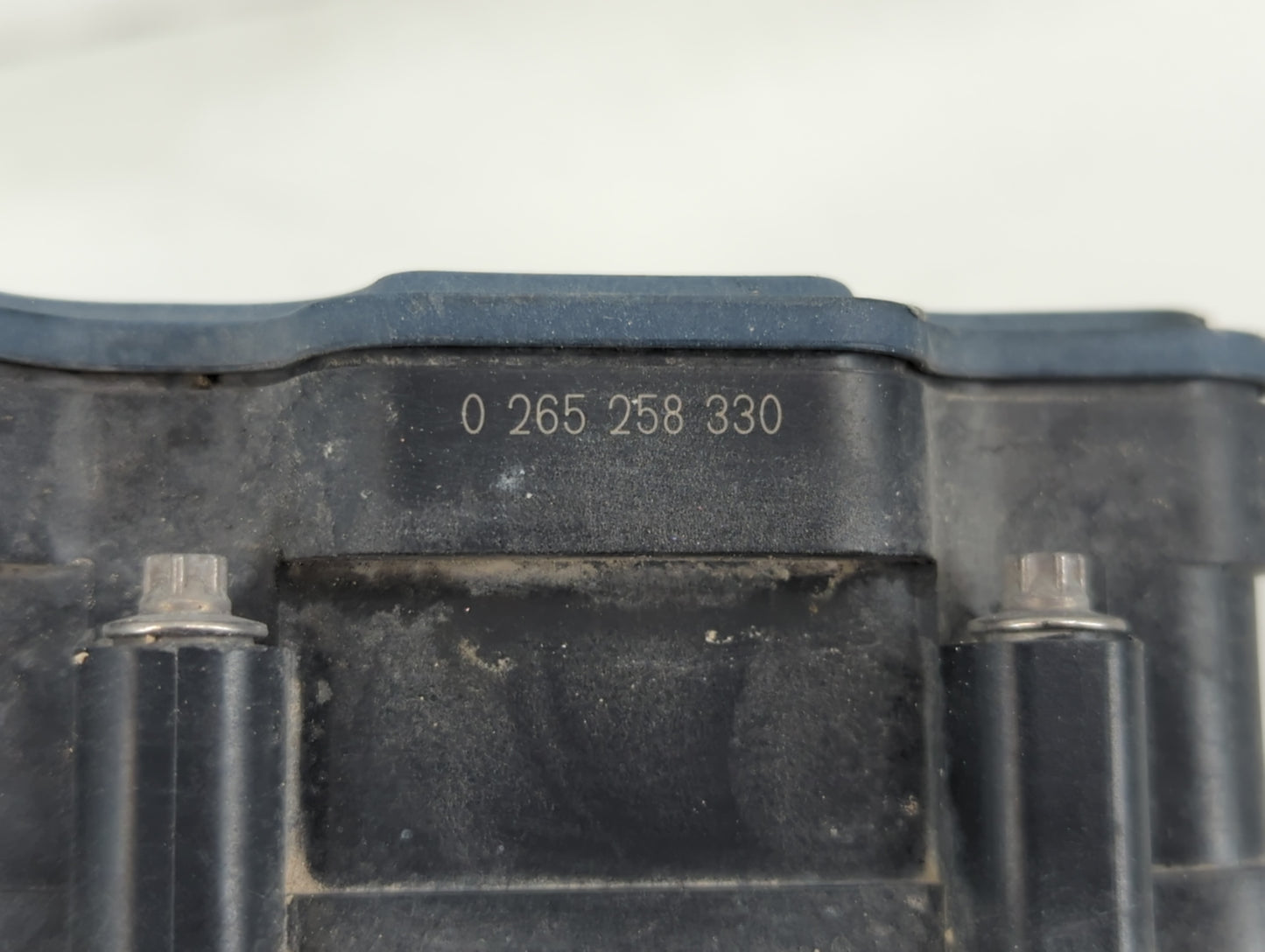 2001-2005 Bmw 330i ABS Pump Control Module Replacement P/N:0 265 258 330 Fits Fits 2001 2002 2003 2004 2005 OEM Used Auto Parts - Oemusedautoparts1.com