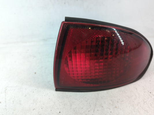 2000-2002 Chevrolet Cavalier Tail Light Assembly Passenger Right OEM P/N:5978346 Fits Fits 2000 2001 2002 OEM Used Auto Parts
