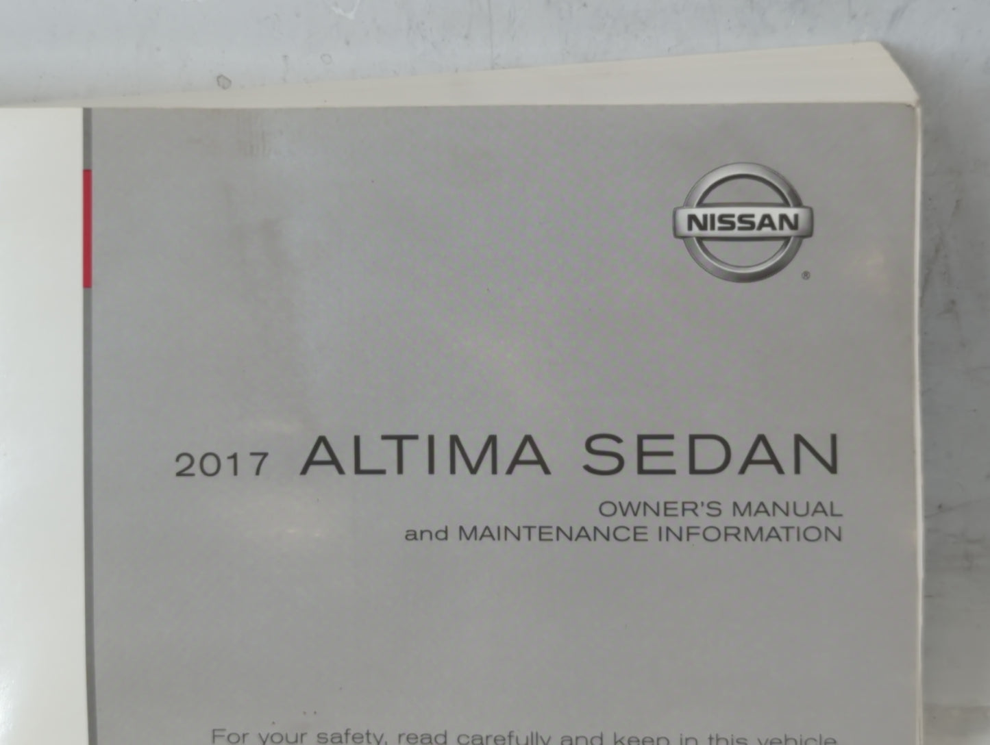 2017 Nissan Altima Owners Manual Book Guide P/N:OM17EA OL33U0 OEM Used Auto Parts - Oemusedautoparts1.com