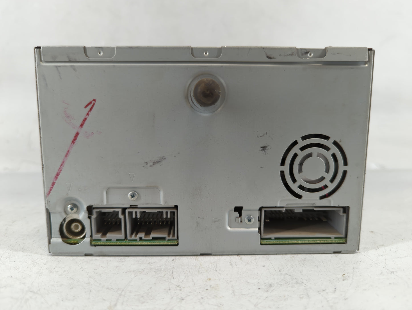 2008 Lincoln Navigator Radio AM FM Cd Player Receiver Replacement Fits OEM Used Auto Parts - Oemusedautoparts1.com