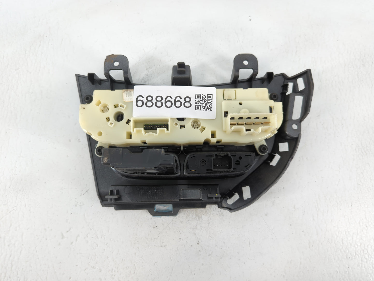 2013-2014 Ford Focus Climate Control Module Temperature AC/Heater Replacement P/N:CM5T-19980-AF Fits Fits 2013 2014 OEM Used Auto Parts - Oemusedautoparts1.com