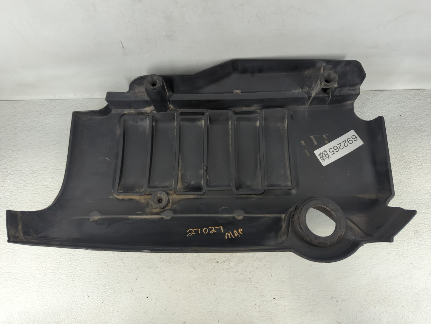 2010 Chevrolet Traverse Engine Cover - Oemusedautoparts1.com