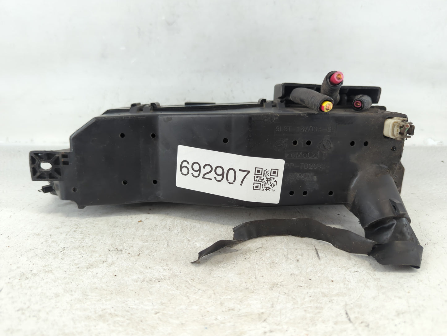 2009 Ford Escape Fusebox Fuse Box Panel Relay Module P/N:8L8T-14A003-AE Fits OEM Used Auto Parts - Oemusedautoparts1.com