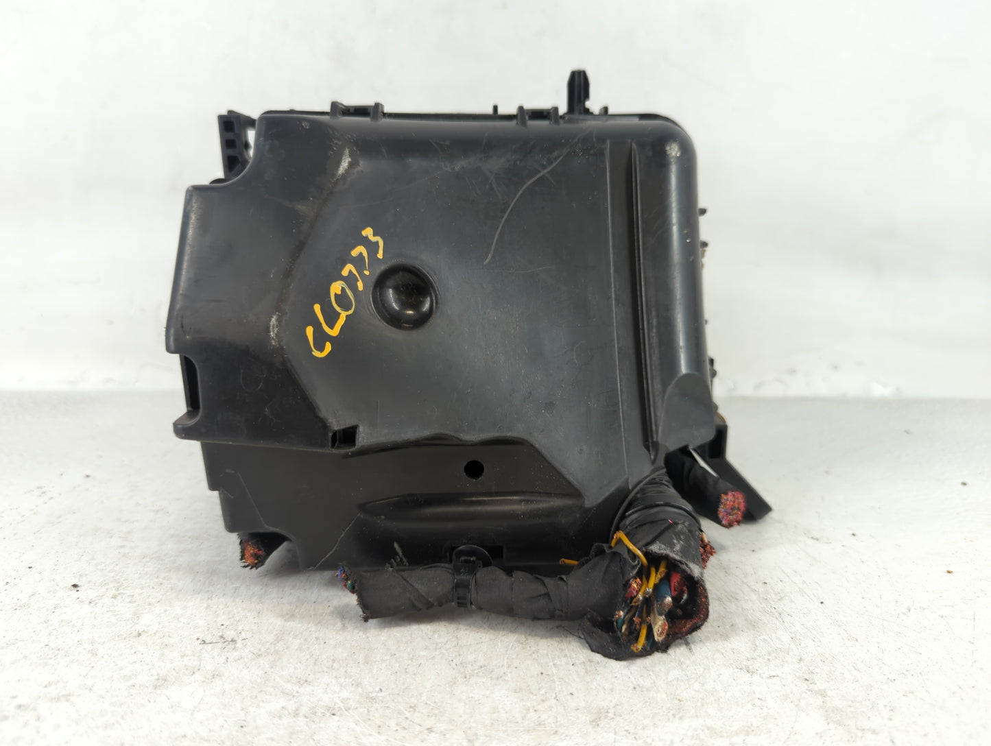 2017-2018 Kia Forte Fusebox Fuse Box Panel Relay Module P/N:4217C01044 91218 B0400 Fits Fits 2017 2018 OEM Used Auto Parts - Oemusedautoparts1.com