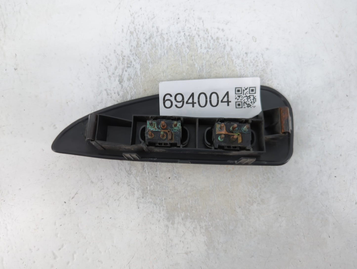 2000-2005 Pontiac Montana Master Power Window Switch Replacement Driver Side Left Fits Fits 2000 2001 2002 2003 2004 2005 OEM Used Auto Parts - Oemusedautoparts1.com