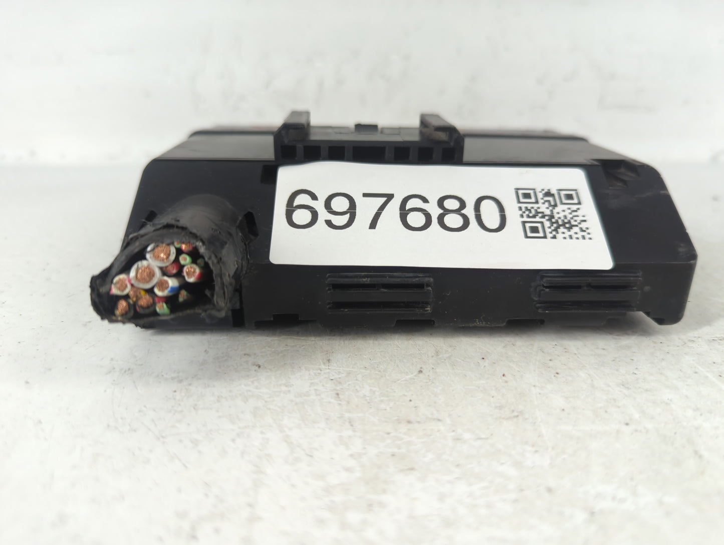 2005-2006 Infiniti G35 Fusebox Fuse Box Panel Relay Module Fits Fits 2005 2006 OEM Used Auto Parts - Oemusedautoparts1.com