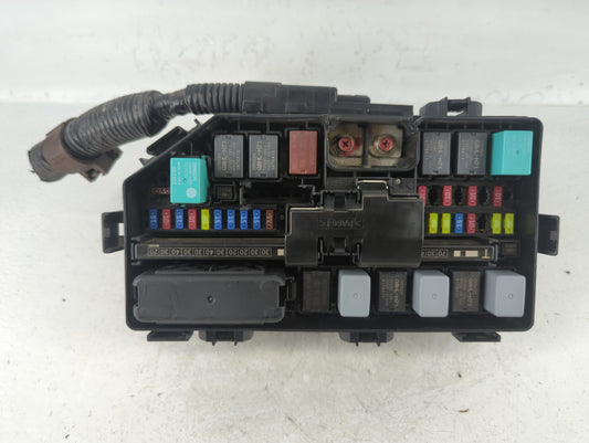 2019-2020 Honda Pilot Fusebox Fuse Box Panel Relay Module P/N:TG7 A010 AO Fits Fits 2019 2020 OEM Used Auto Parts