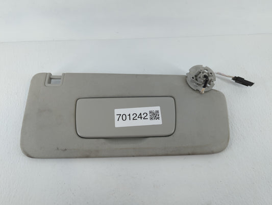 2018-2022 Chevrolet Traverse Sun Visor Shade Replacement Passenger Right Mirror Fits Fits 2018 2019 2020 2021 2022 OEM Used Auto Parts