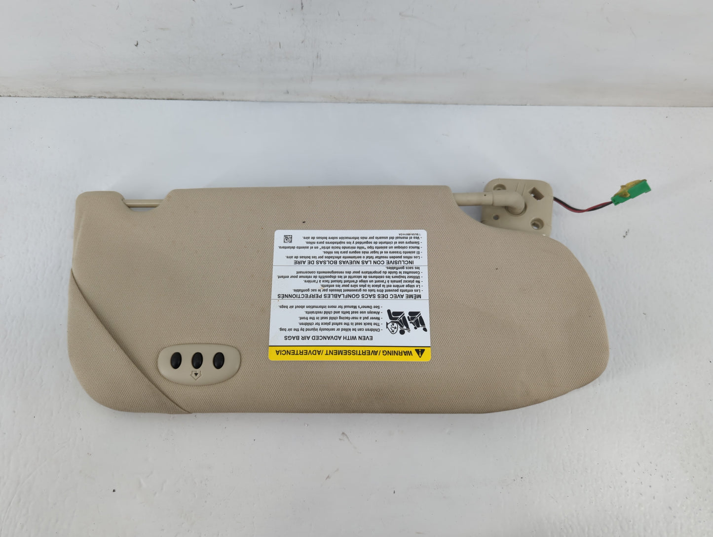 2013-2019 Lincoln Mkt Sun Visor Shade Replacement Driver Left Mirror Fits Fits 2010 2011 2012 2013 2014 2015 2016 2017 2018 2019 OEM Used Auto Parts - Oemusedautoparts1.com