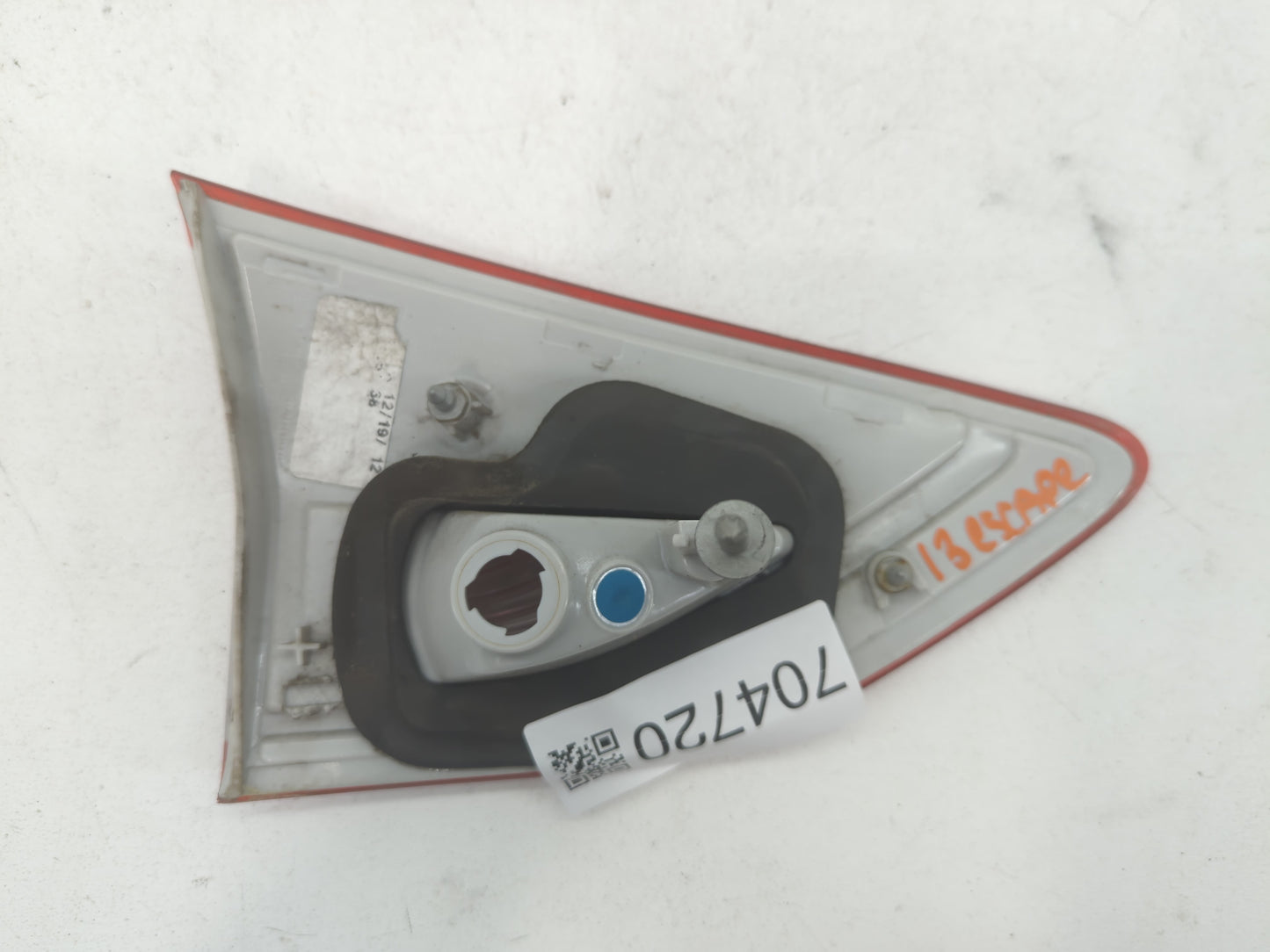 2013-2016 Ford Escape Tail Light Assembly Passenger Right OEM P/N:CJ5X-15515-A Fits Fits 2013 2014 2015 2016 OEM Used Auto Parts - Oemusedautoparts1.com