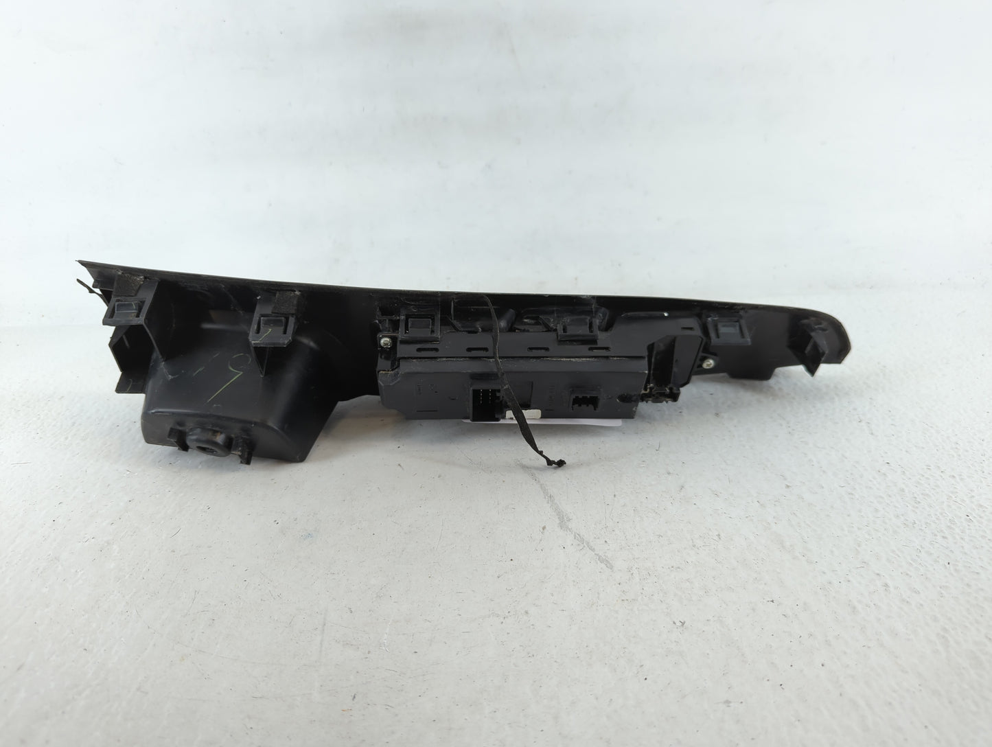 2005-2018 Volkswagen Jetta Master Power Window Switch Replacement Driver Side Left P/N:8022071 EG21 SW 450 Fits OEM Used Auto Parts - Oemusedautoparts1.com