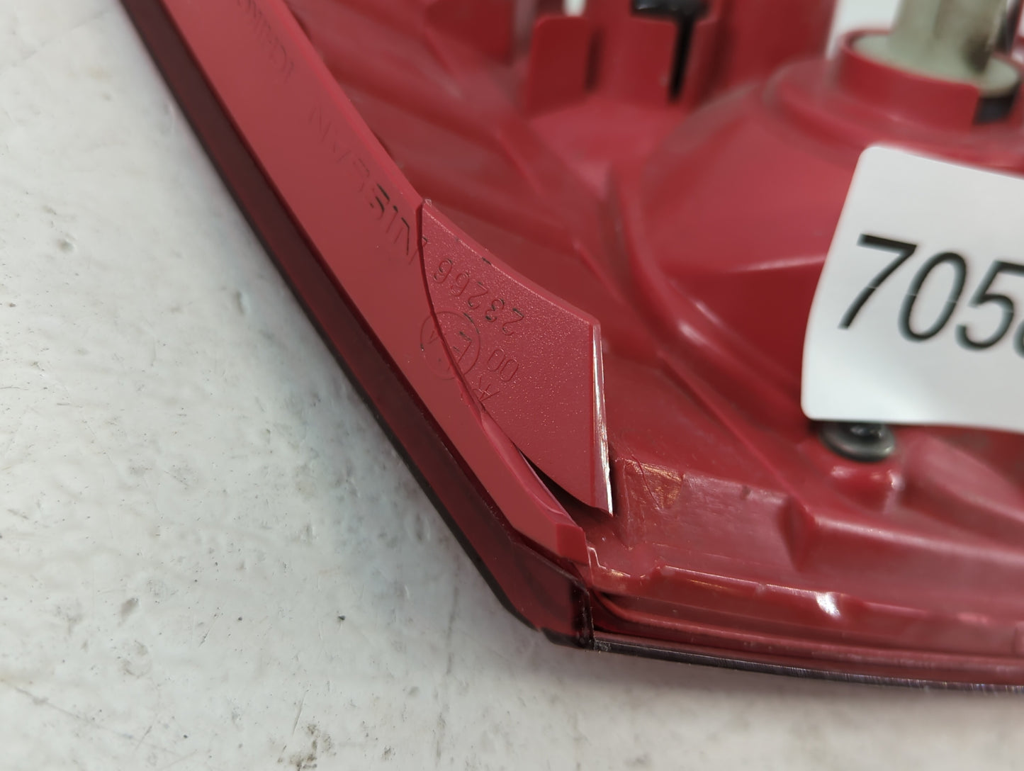 2009-2010 Nissan Murano Tail Light Assembly Driver Left OEM P/N:23266 Fits Fits 2009 2010 OEM Used Auto Parts - Oemusedautoparts1.com