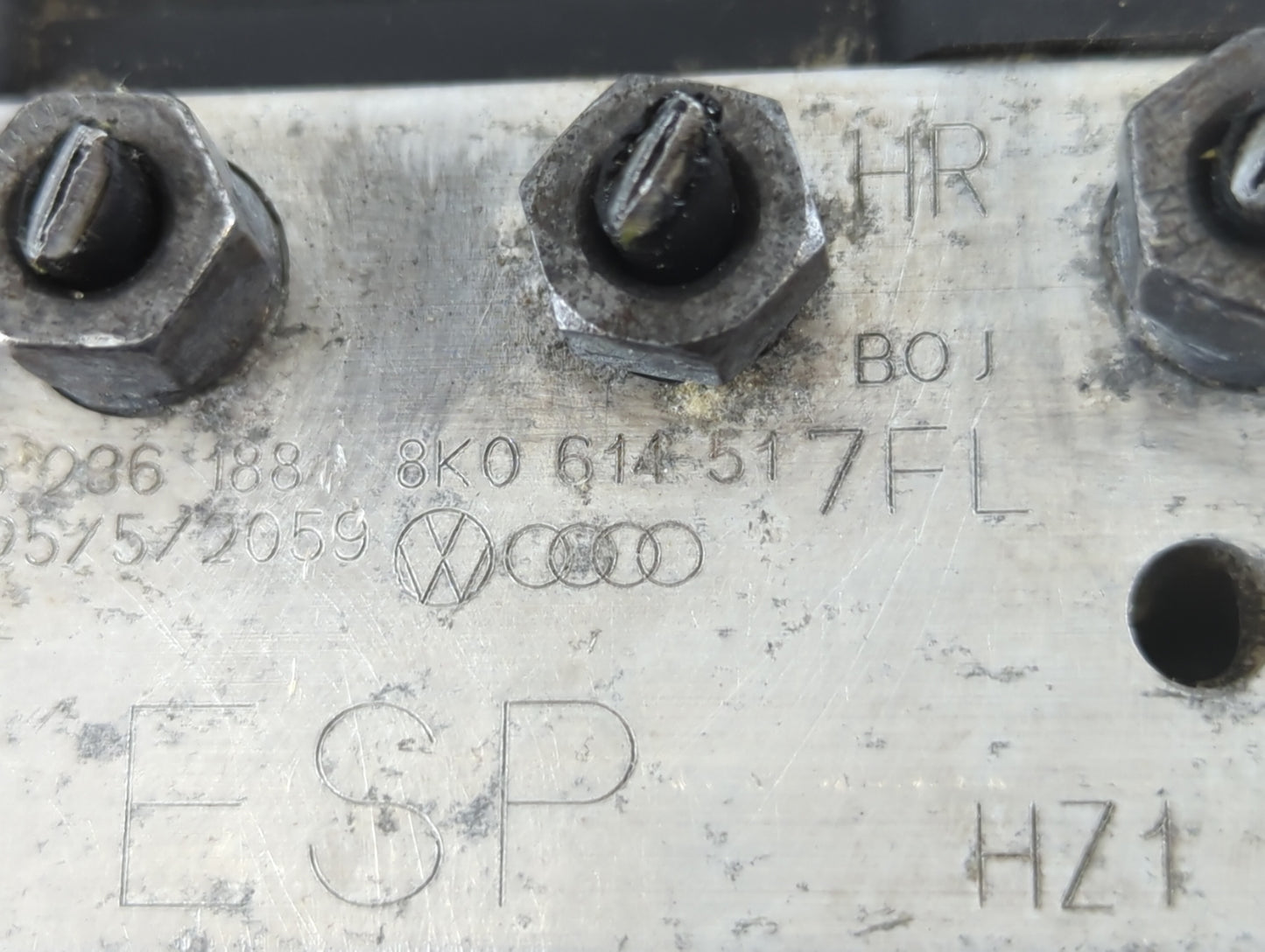 2010-2012 Audi A5 ABS Pump Control Module Replacement P/N:8K0 614 517FL Fits Fits 2010 2011 2012 OEM Used Auto Parts - Oemusedautoparts1.com