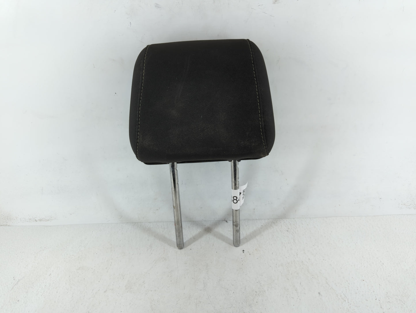 2015-2018 Ford Focus Headrest Head Rest Front Driver Passenger Seat Fits Fits 2015 2016 2017 2018 OEM Used Auto Parts - Oemusedautoparts1.com