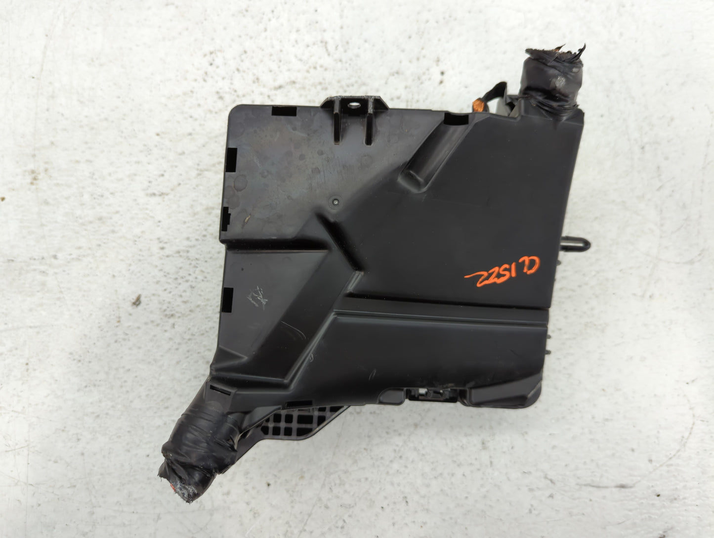 2018-2019 Hyundai Sonata Fusebox Fuse Box Panel Relay Module P/N:VS9 12A0C2270LA Fits Fits 2018 2019 OEM Used Auto Parts - Oemusedautoparts1.com