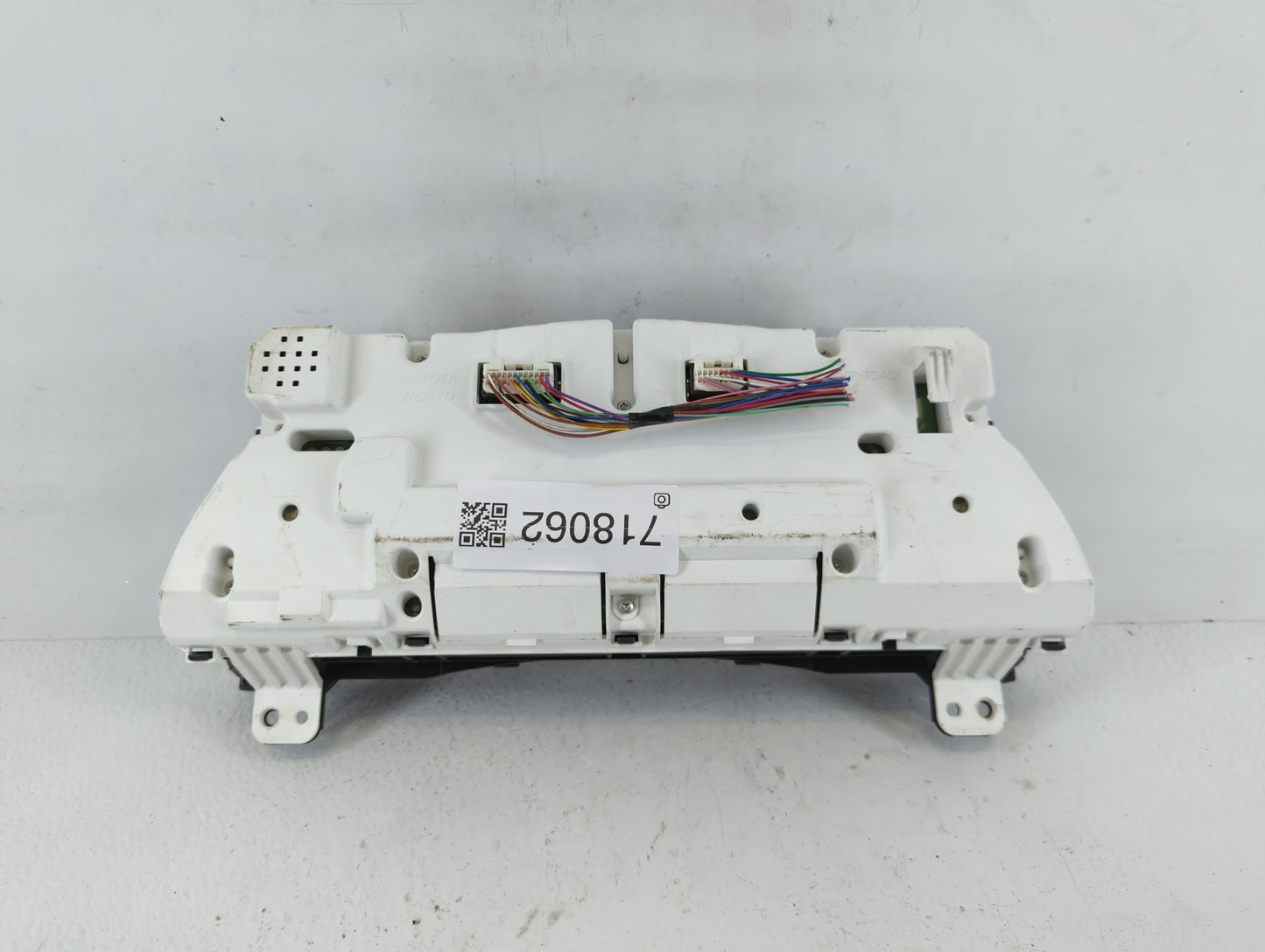 2007 Toyota Camry Instrument Cluster Speedometer Gauges P/N:257430-3704 83800-33B50 Fits OEM Used Auto Parts - Oemusedautoparts1.com