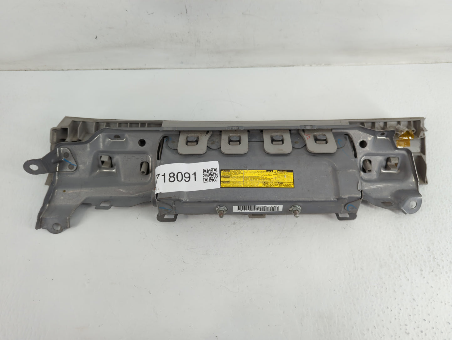 2006-2015 Lexus Is250 Air Bag Passenger Right Knee OEM P/N:201077109M29 Fits OEM Used Auto Parts - Oemusedautoparts1.com