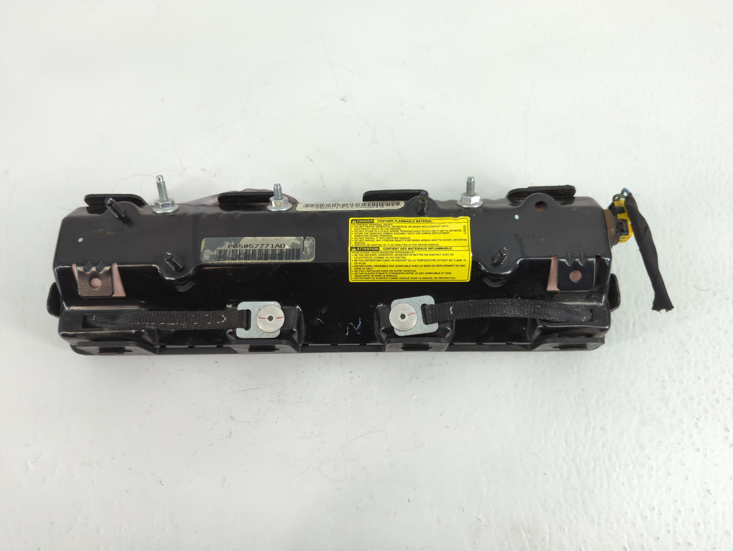 2011-2012 Chrysler Town & Country Air Bag Driver Left Steering Wheel Mounted P/N:TDKLI0312A0619 Fits Fits 2011 2012 OEM Used Auto Parts - Oemusedautoparts1.com