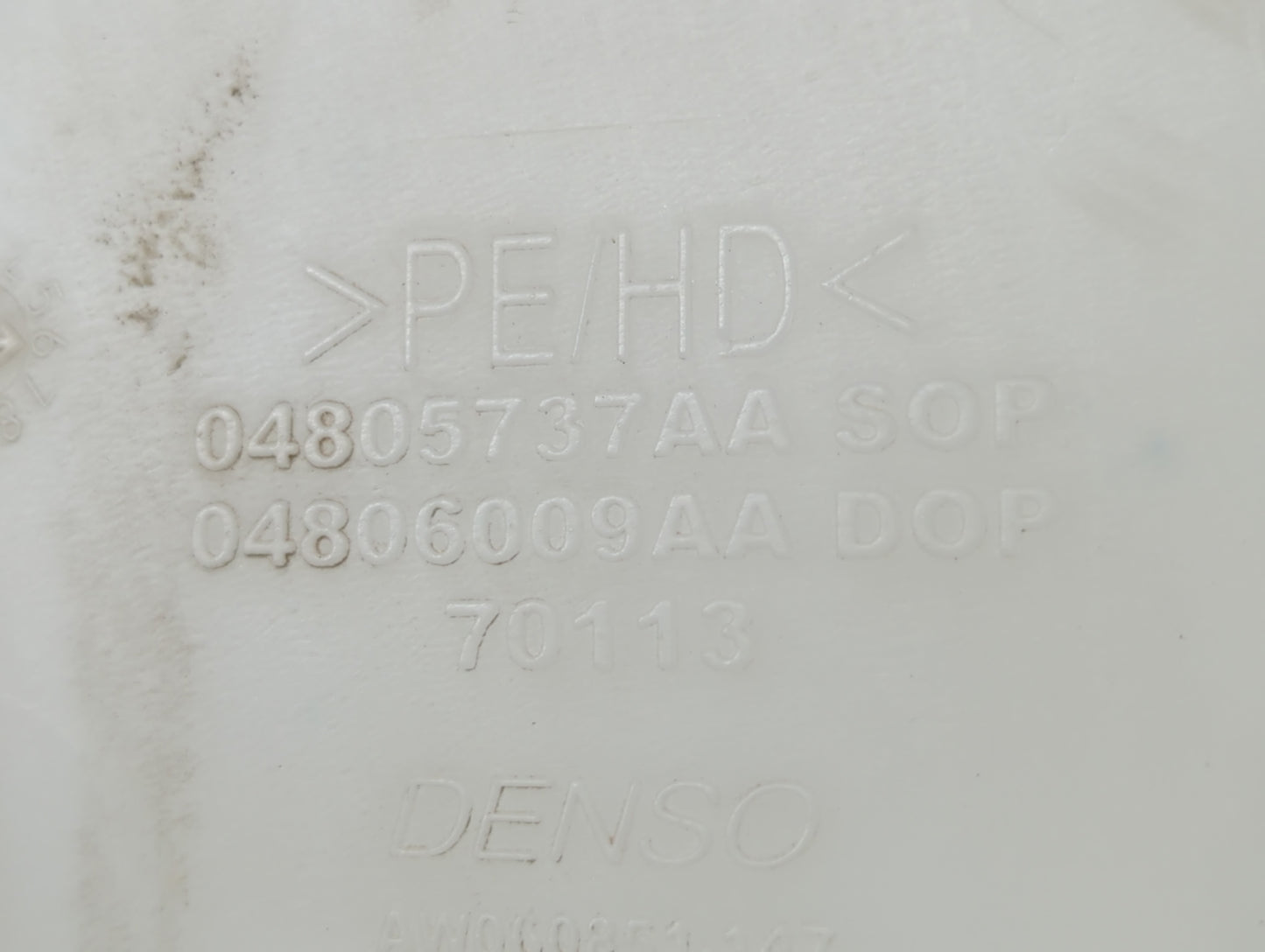 2008-2010 Dodge Challenger Windshield Washer Fluid Reservoir Bottle Oem - Oemusedautoparts1.com