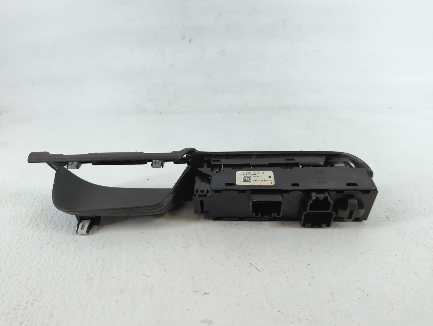 2013-2019 Ford Escape Master Power Window Switch Replacement Driver Side Left P/N:BM5T-14A32-AB Fits OEM Used Auto Parts - Oemusedautoparts1.com