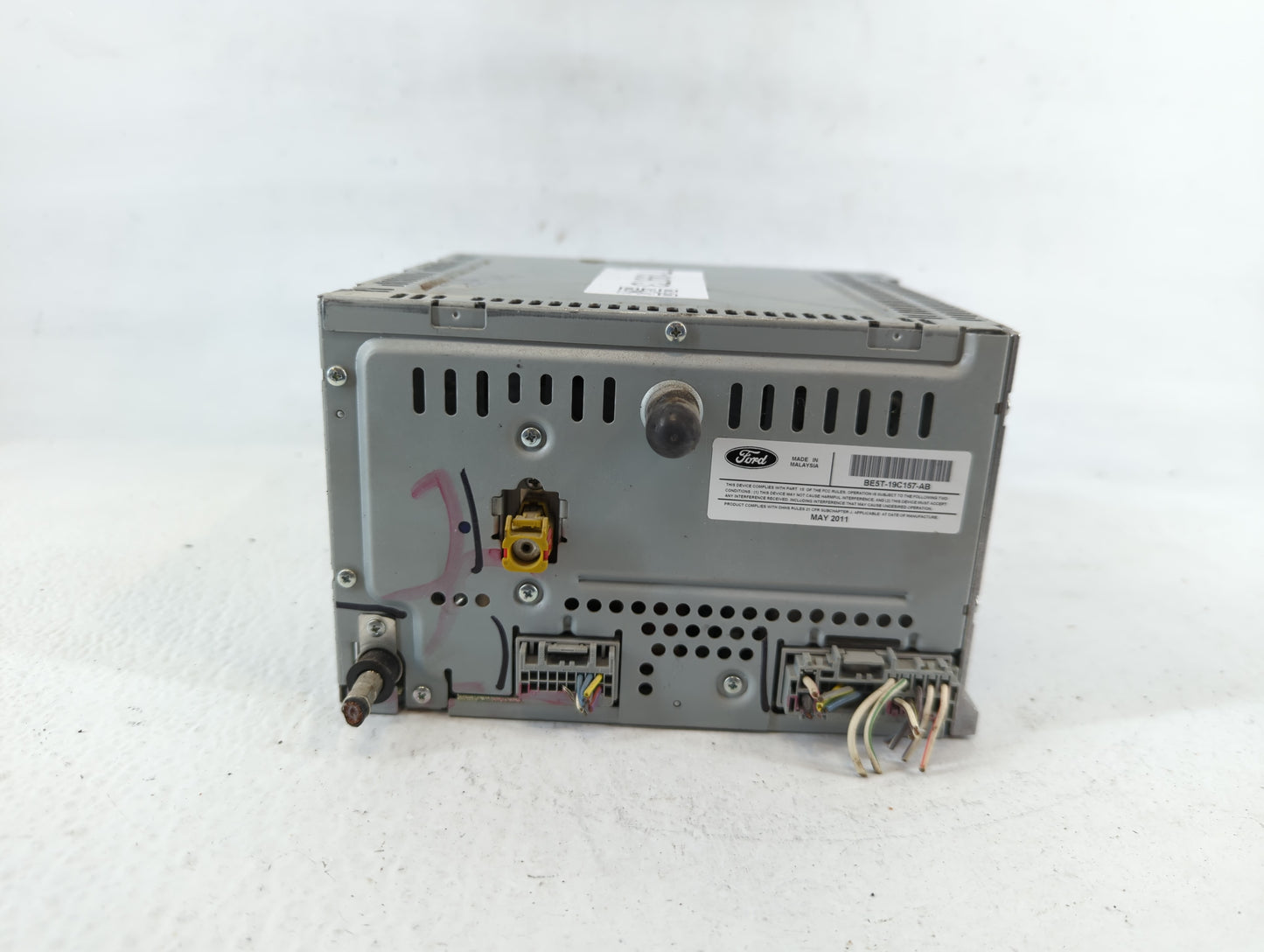 2010-2012 Ford Fusion Radio AM FM Cd Player Receiver Replacement P/N:BE5T-19C157-AB Fits Fits 2010 2011 2012 OEM Used Auto Parts - Oemusedautoparts1.com