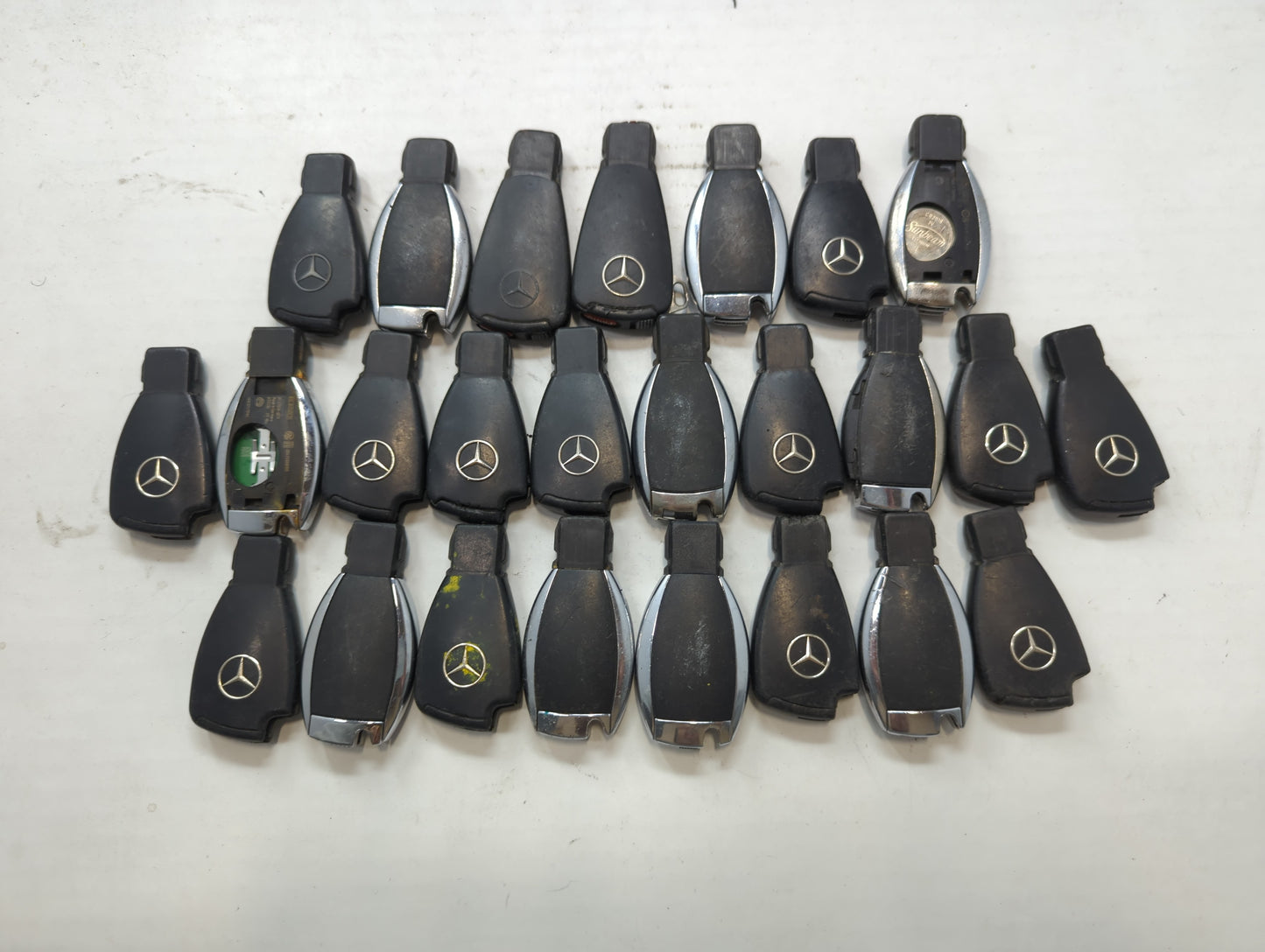 Lot of 25 Mercedes-Benz Keyless Entry Remote Fob IYZDC07 | IYZ3312 | - Oemusedautoparts1.com