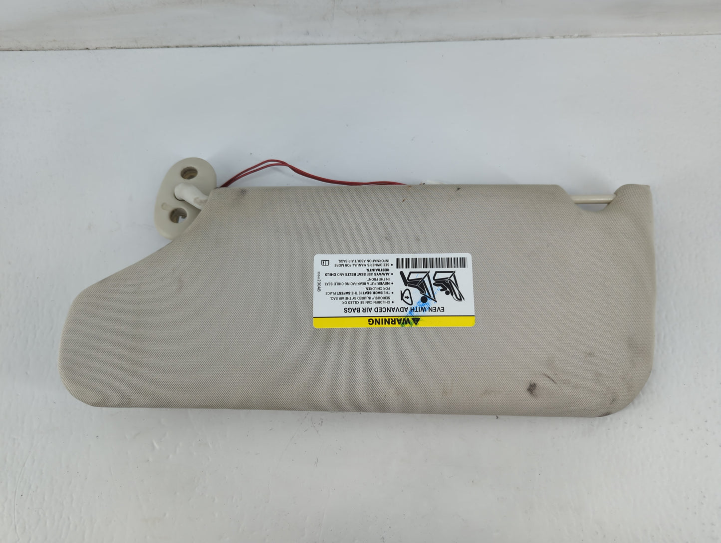2008-2012 Jeep Liberty Sun Visor Shade Replacement Passenger Right Mirror Fits Fits 2008 2009 2010 2011 2012 OEM Used Auto Parts - Oemusedautoparts1.com