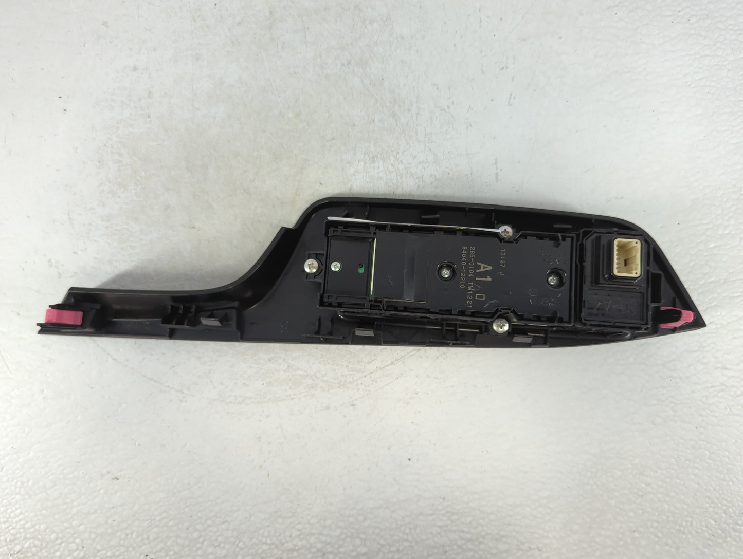 2020 Chrysler 200 Master Power Window Switch Replacement Driver Side Left P/N:285-0104 TM1221 84040-12210 Fits OEM Used Auto Parts - Oemusedautoparts1.com