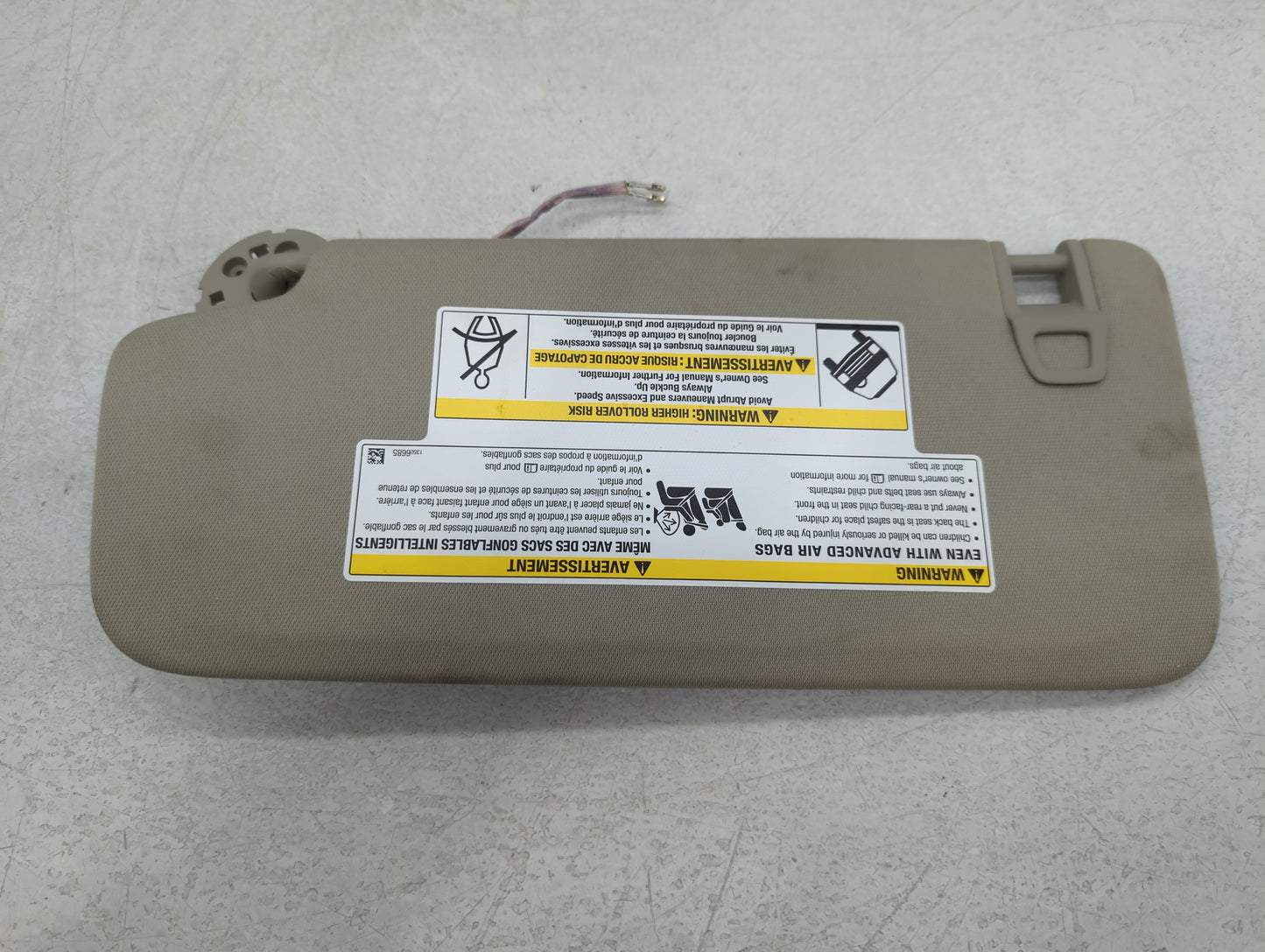 2020-2021 Buick Encore Sun Visor Shade Replacement Passenger Right Mirror Fits Fits 2020 2021 OEM Used Auto Parts - Oemusedautoparts1.com