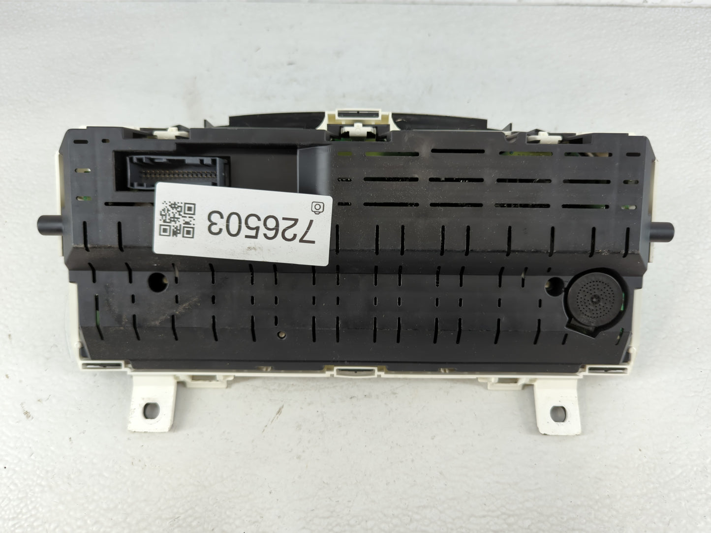 2010-2013 Land Rover Lr4 Instrument Cluster Speedometer Gauges P/N:AH22-10849-AG Fits Fits 2010 2011 2012 2013 OEM Used Auto Parts - Oemusedautoparts1.com