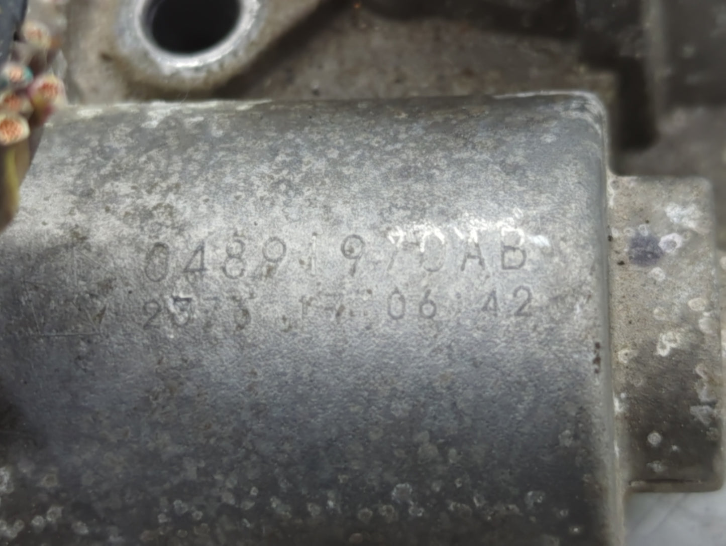 2014-2019 Jeep Cherokee Throttle Body P/N:04891970AB Fits Fits 2014 2015 2016 2017 2018 2019 2020 2021 2022 OEM Used Auto Parts - Oemusedautoparts1.com