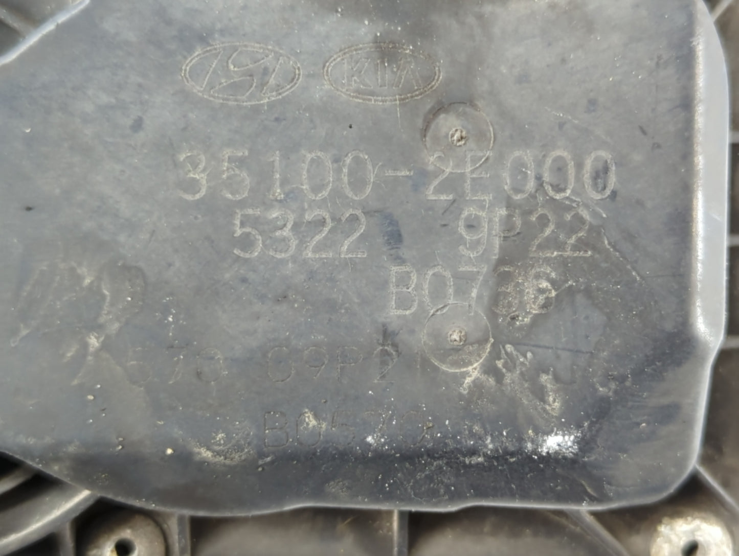 2013-2014 Hyundai Elantra Throttle Body P/N:35100-2E000 Fits Fits 2012 2013 2014 2015 2016 2018 2019 2020 2021 OEM Used Auto Parts - Oemusedautoparts1.com