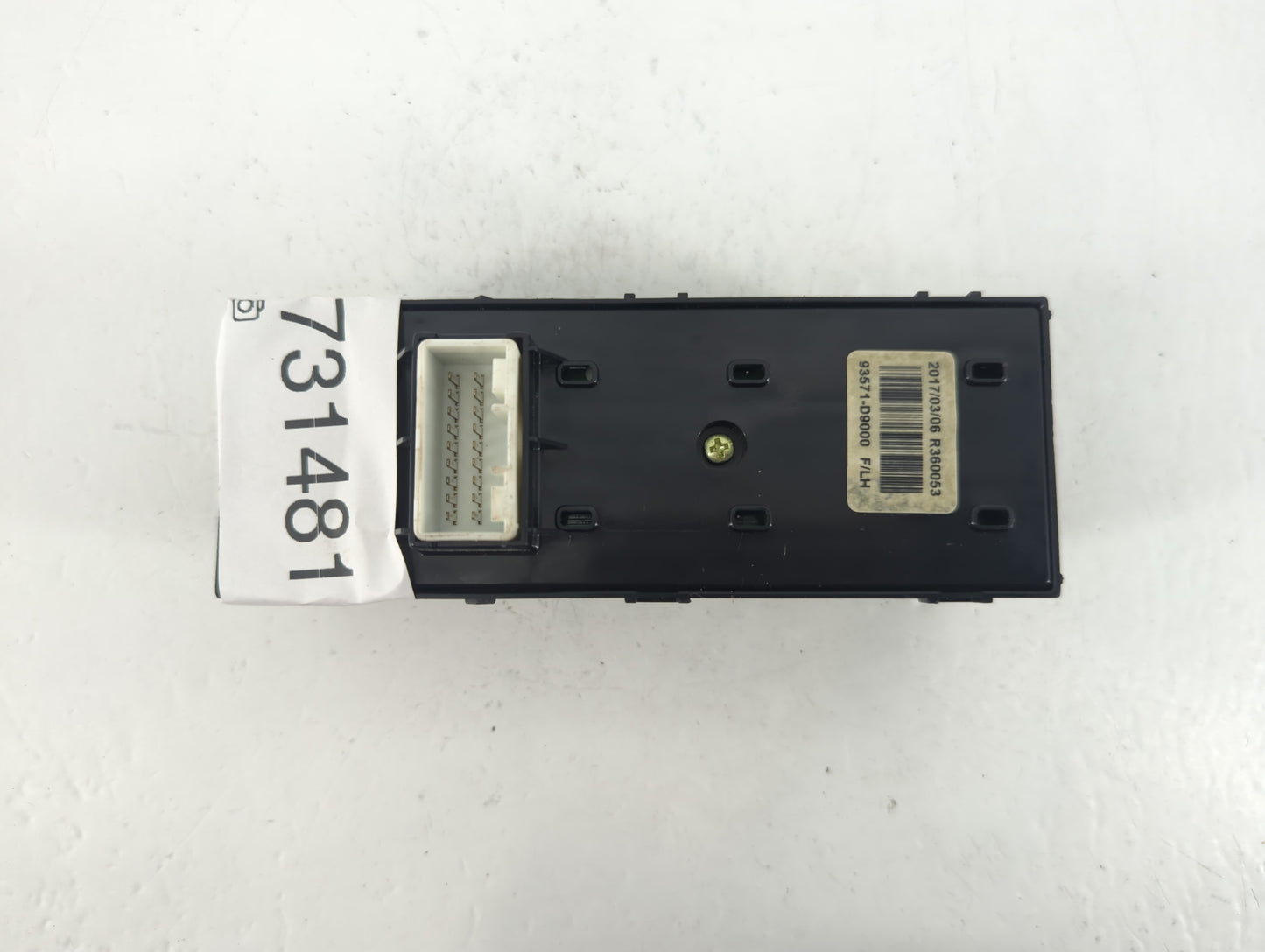 2021-2022 Chevrolet Trailblazer Master Power Window Switch Replacement Driver Side Left P/N:93571-D9000 Fits OEM Used Auto Parts - Oemusedautoparts1.com