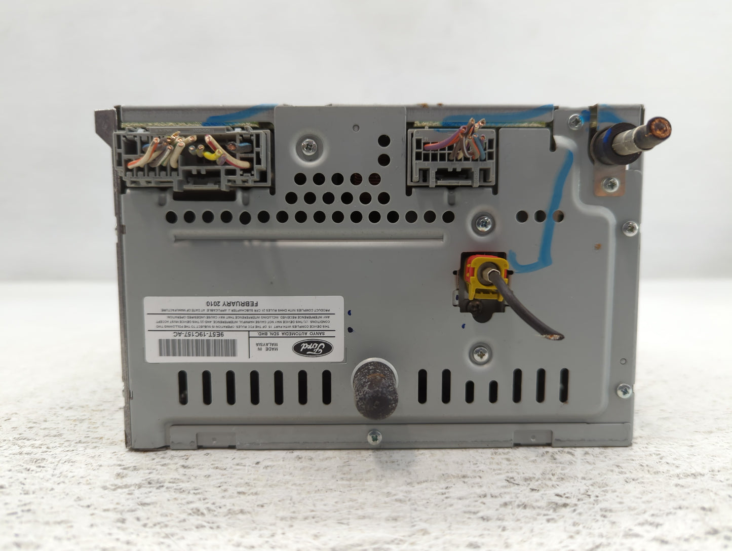 2010 Ford Fusion Radio AM FM Cd Player Receiver Replacement P/N:9E5T-19C157-AC Fits OEM Used Auto Parts - Oemusedautoparts1.com