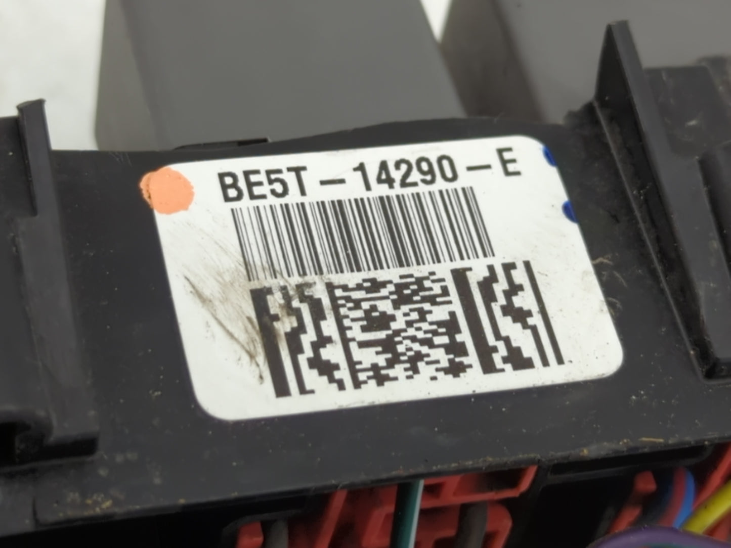 2010-2012 Ford Fusion Fusebox Fuse Box Panel Relay Module P/N:BE5T-14290-E Fits Fits 2010 2011 2012 OEM Used Auto Parts - Oemusedautoparts1.com
