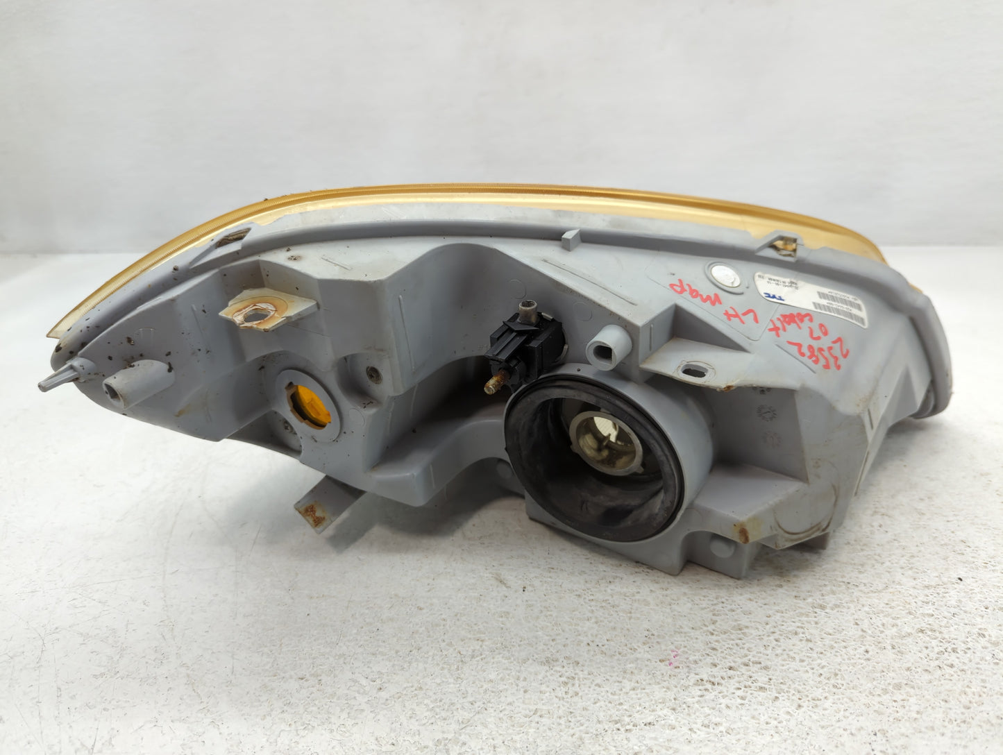 2005-2007 Chevrolet Cobalt Driver Left Oem Head Light Headlight Lamp - Oemusedautoparts1.com