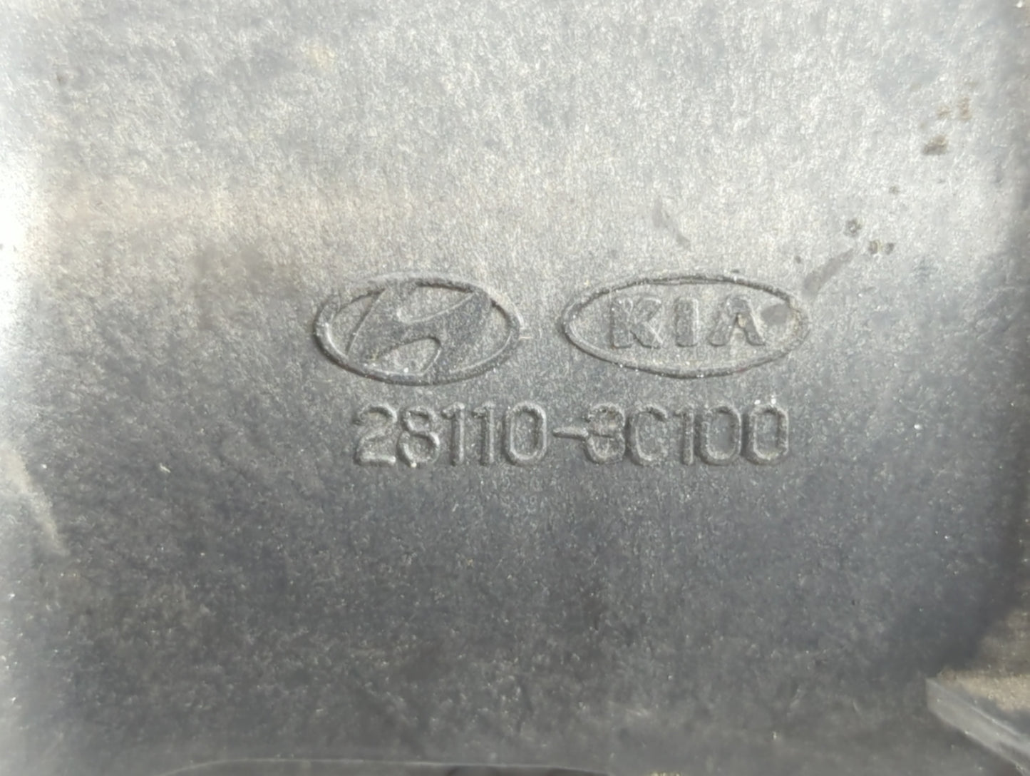 2009-2011 Hyundai Genesis Mass Air Flow Meter Maf - Oemusedautoparts1.com