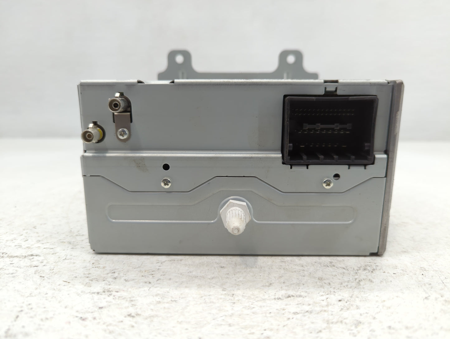 2010 Gmc Terrain Radio AM FM Cd Player Receiver Replacement P/N:20907419 Fits Fits 2011 OEM Used Auto Parts - Oemusedautoparts1.com