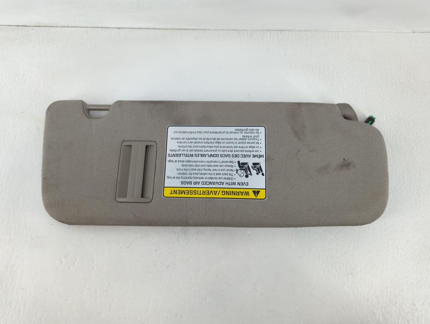 2015-2020 Kia Sedona Sun Visor Shade Replacement Passenger Right Mirror Fits Fits 2015 2016 2017 2018 2019 2020 OEM Used Auto Parts - Oemusedautoparts1.com
