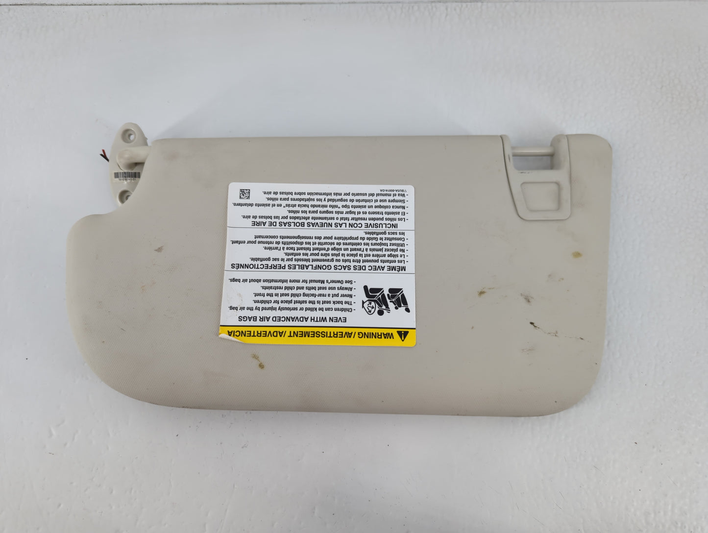 2013-2018 Ford Focus Sun Visor Shade Replacement Driver Left Mirror Fits Fits 2013 2014 2015 2016 2017 2018 OEM Used Auto Parts - Oemusedautoparts1.com