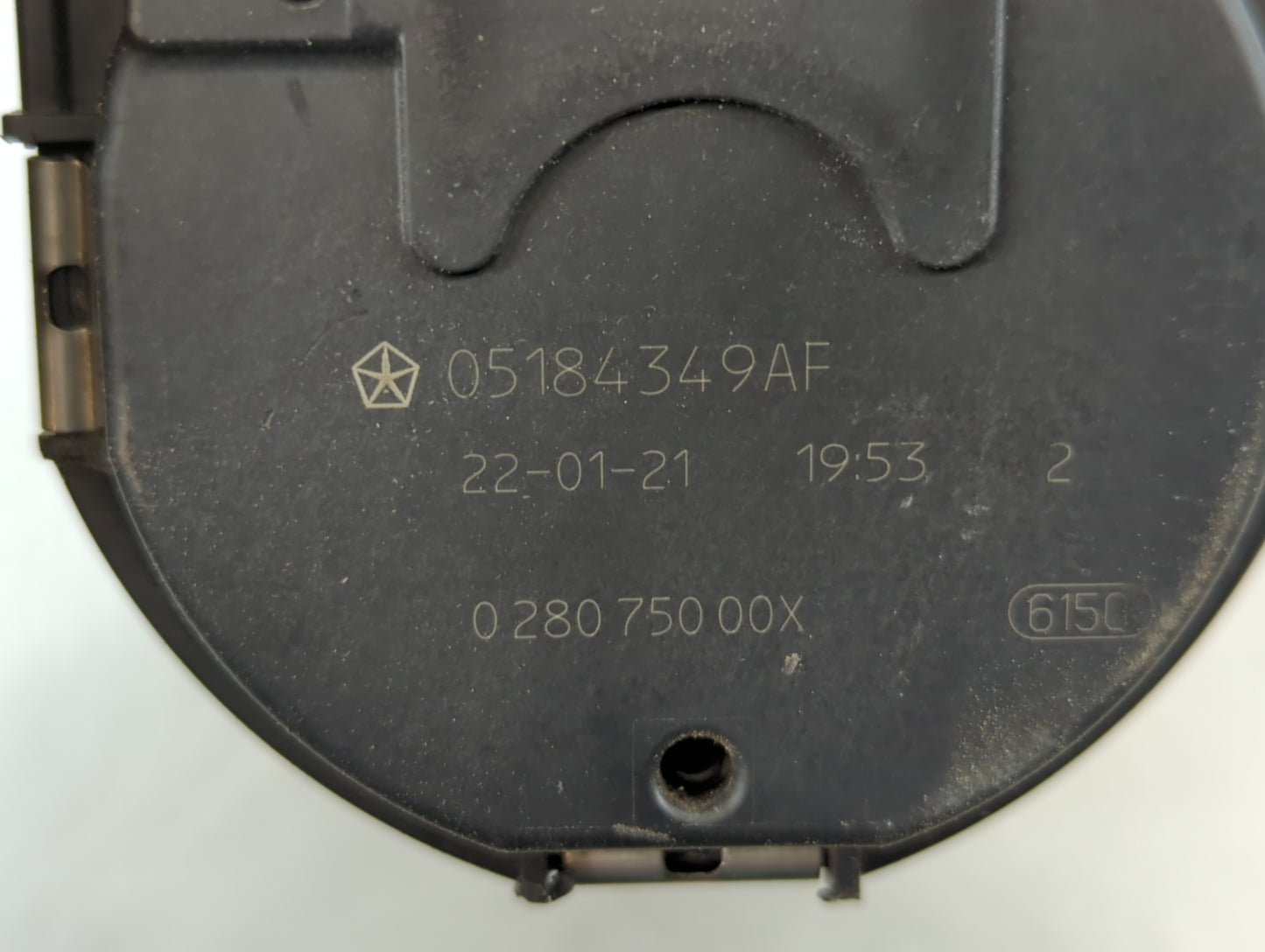 2011-2022 Jeep Grand Cherokee Throttle Body P/N:0 280 750 00X 05184349AE Fits OEM Used Auto Parts - Oemusedautoparts1.com