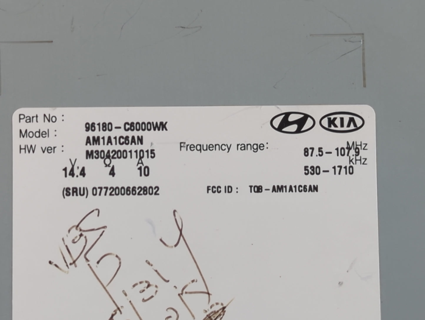 2016-2018 Kia Sorento Radio AM FM Cd Player Receiver Replacement P/N:96180-C6000WK Fits Fits 2016 2017 2018 OEM Used Auto Parts - Oemusedautoparts1.com