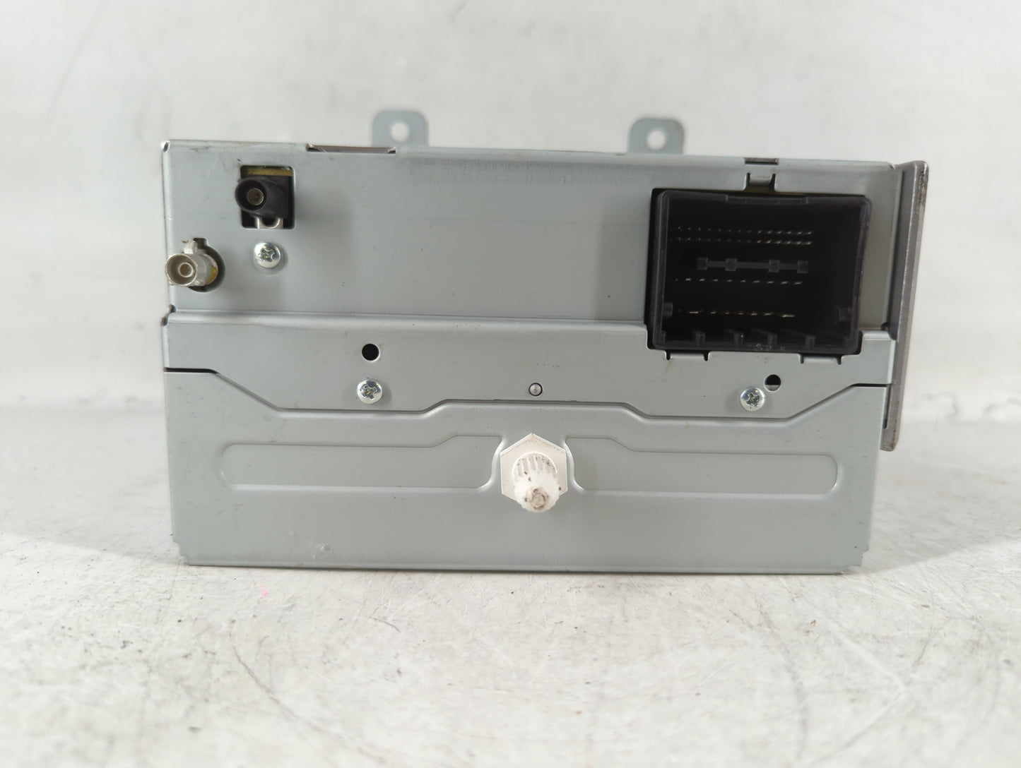 2011-2012 Chevrolet Cruze Radio AM FM Cd Player Receiver Replacement P/N:22870782 Fits Fits 2010 2011 2012 OEM Used Auto Parts - Oemusedautoparts1.com