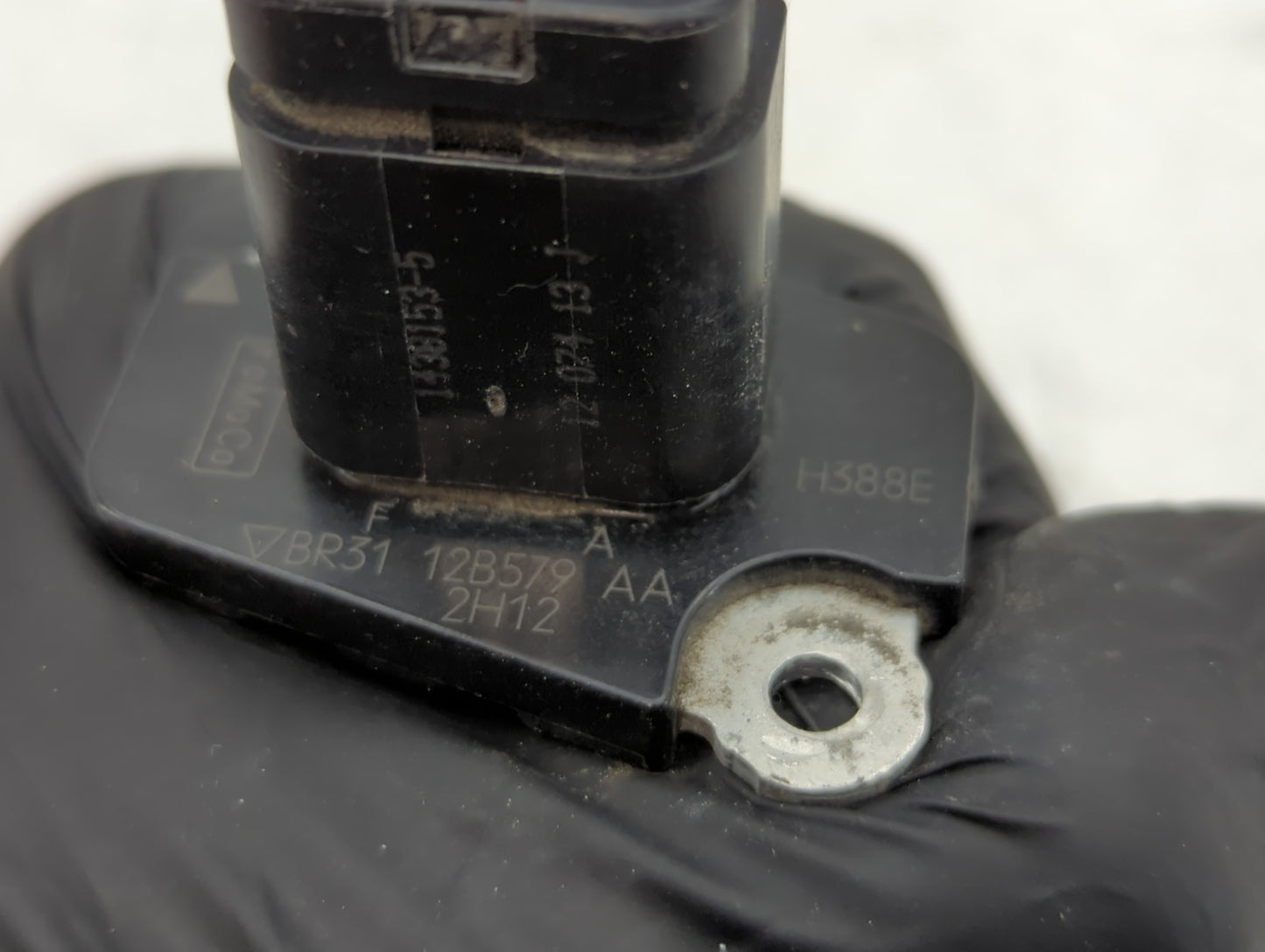 2013-2015 Ford Explorer Mass Air Flow Meter Maf - Oemusedautoparts1.com