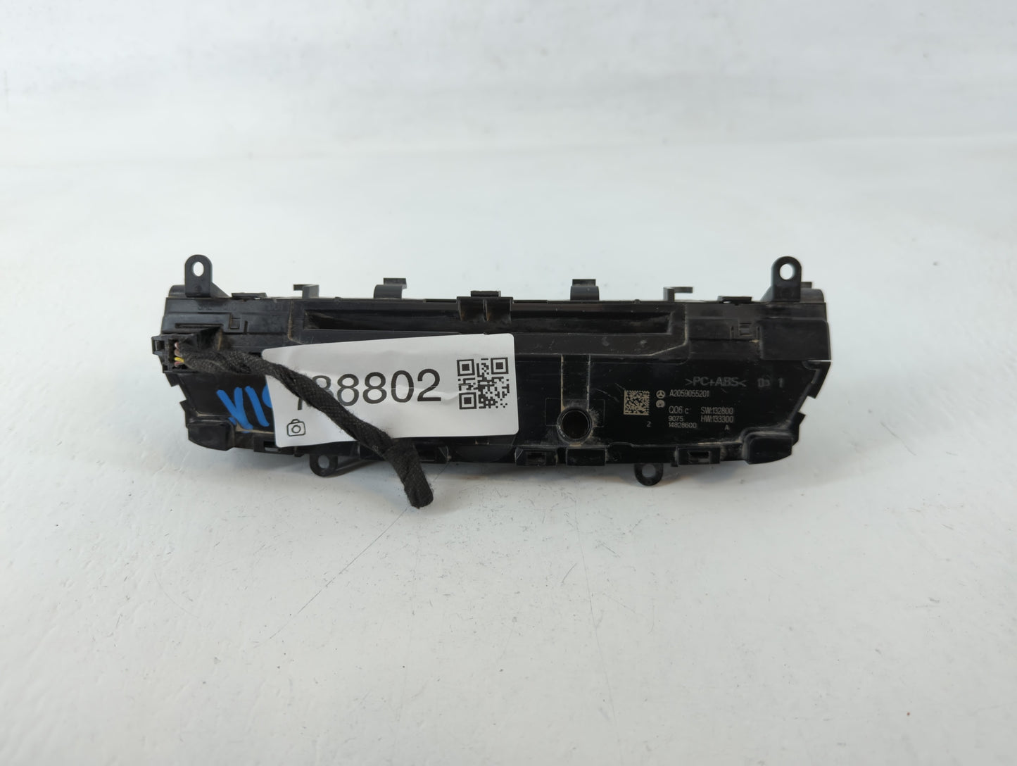 2016-2019 Mercedes-Benz Glc300 Radio AM FM Cd Player Receiver Replacement P/N:A2059055201 Fits Fits 2015 2016 2017 2018 2019 OEM Used Auto Parts - Oemusedautoparts1.com