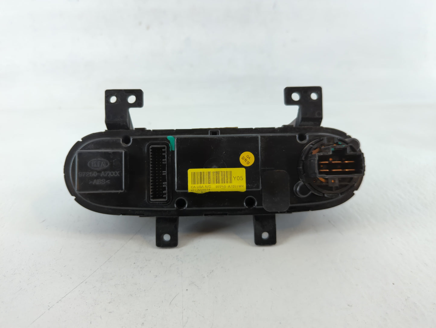 2014-2016 Kia Forte Climate Control Module Temperature AC/Heater Replacement P/N:97250-A7051WK Fits Fits 2014 2015 2016 OEM Used Auto Parts - Oemusedautoparts1.com