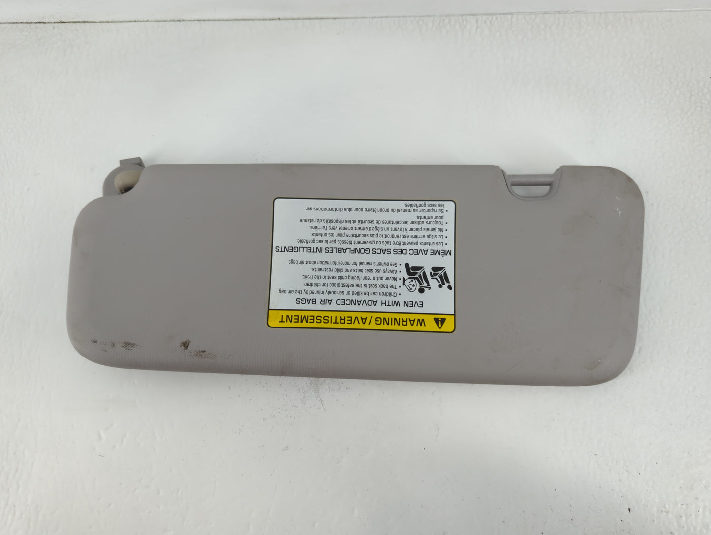 2017-2020 Hyundai Elantra Sun Visor Shade Replacement Passenger Right Mirror Fits Fits 2017 2018 2019 2020 OEM Used Auto Parts - Oemusedautoparts1.com