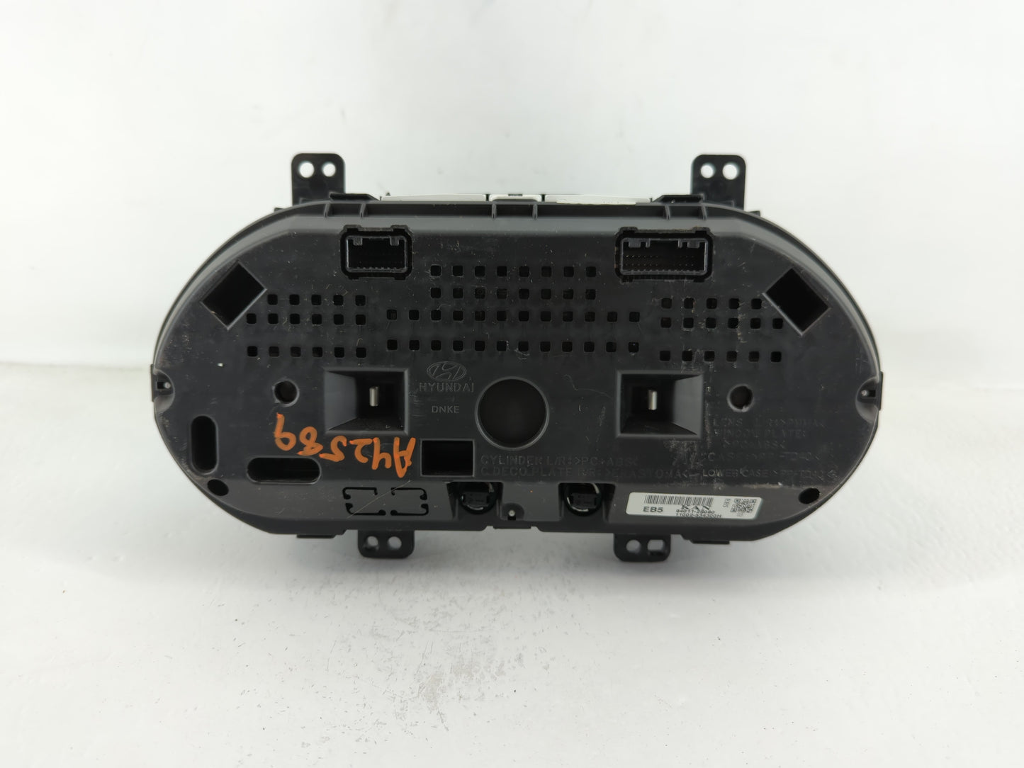 2014-2015 Hyundai Tucson Instrument Cluster Speedometer Gauges P/N:2015 01 16 Fits Fits 2014 2015 OEM Used Auto Parts - Oemusedautoparts1.com