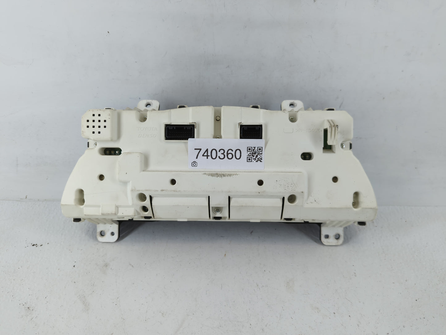 2007 Toyota Camry Instrument Cluster Speedometer Gauges P/N:257430-3704 83800-33B50 Fits OEM Used Auto Parts - Oemusedautoparts1.com