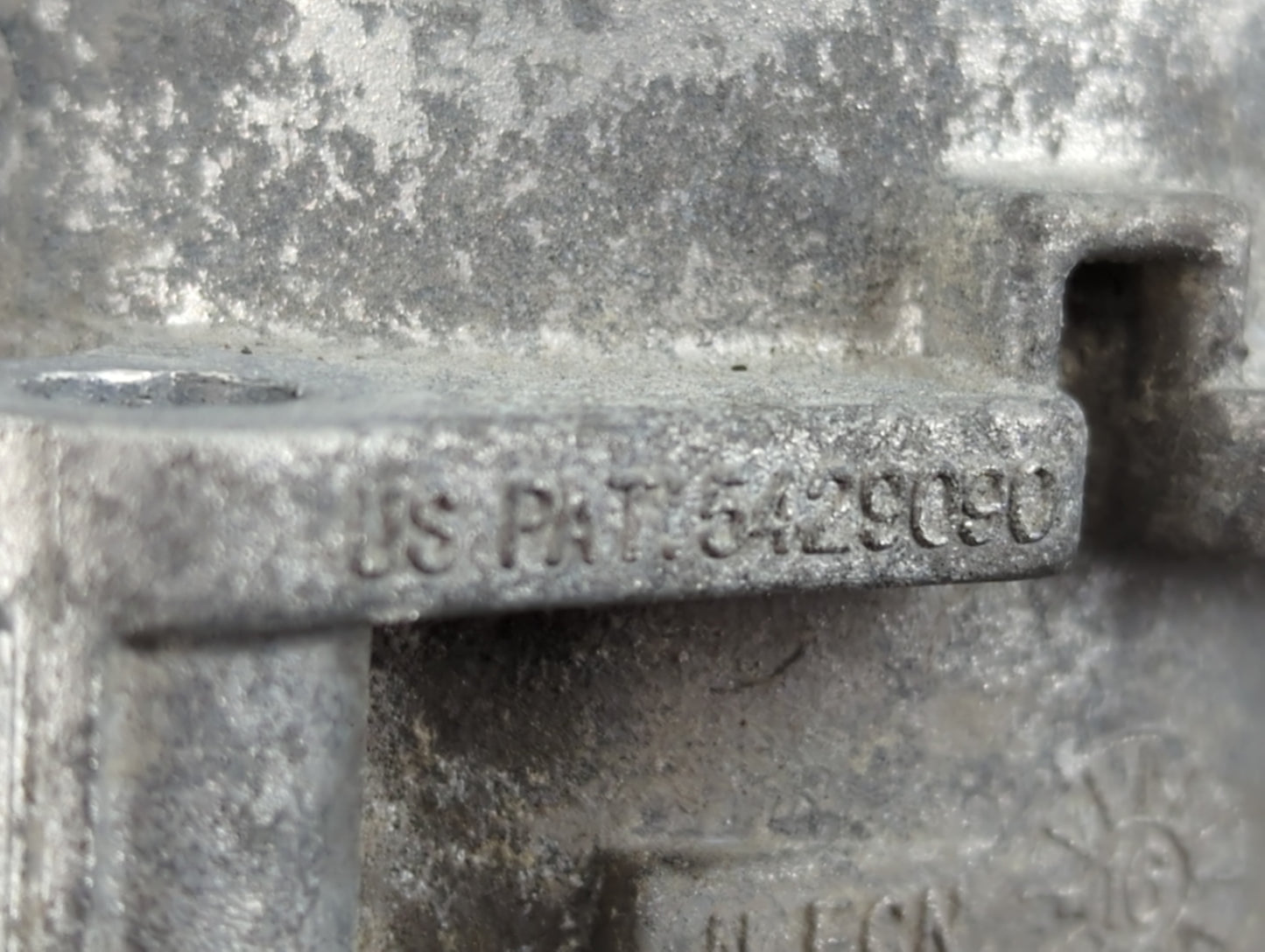 2017 Jeep Compass Throttle Body P/N:5429090 Fits Fits 2007 2008 2009 2010 2011 2012 2013 2014 2015 2016 2018 OEM Used Auto Parts - Oemusedautoparts1.com